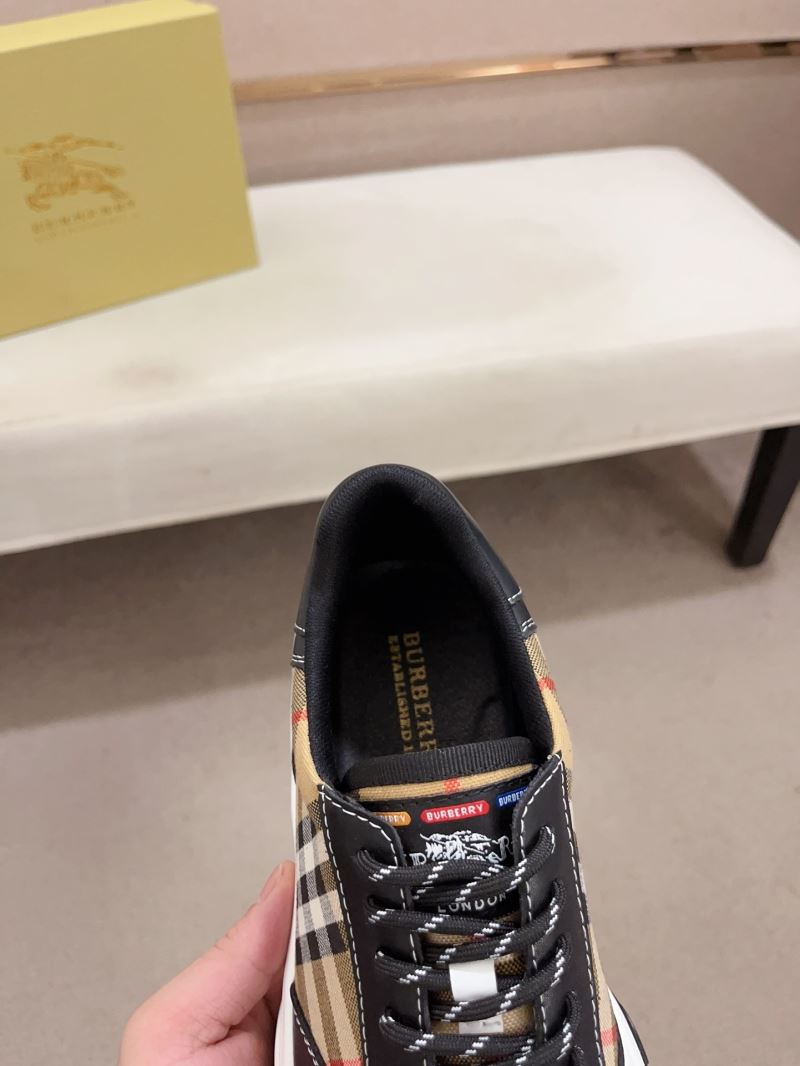 Burberry Low Shoes